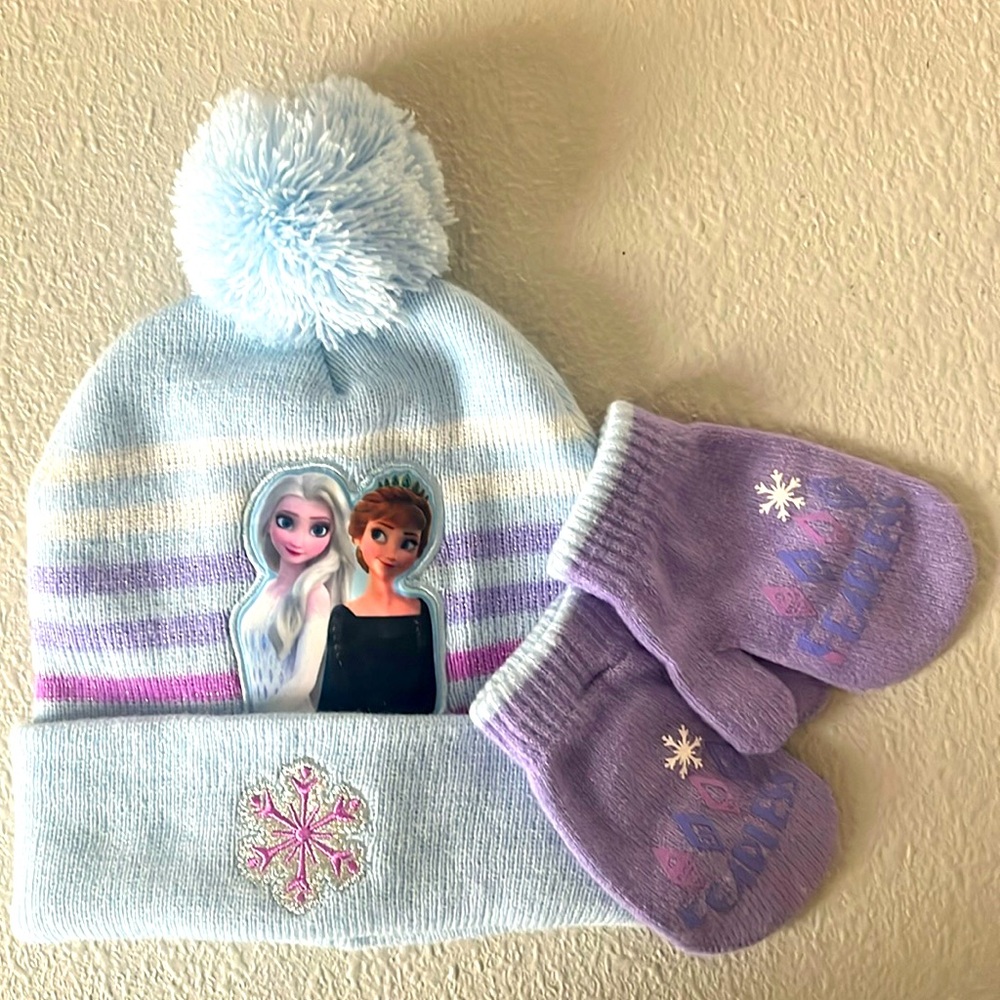 Disney Girls Frozen Hat & Mittens NWOT Toddler